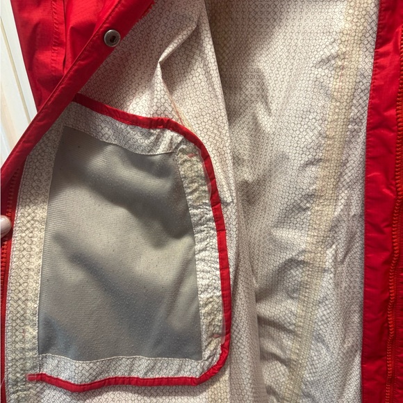 Eddie Bauer Women's Vibrant Red Rain Jacket - Picture 4 of 5